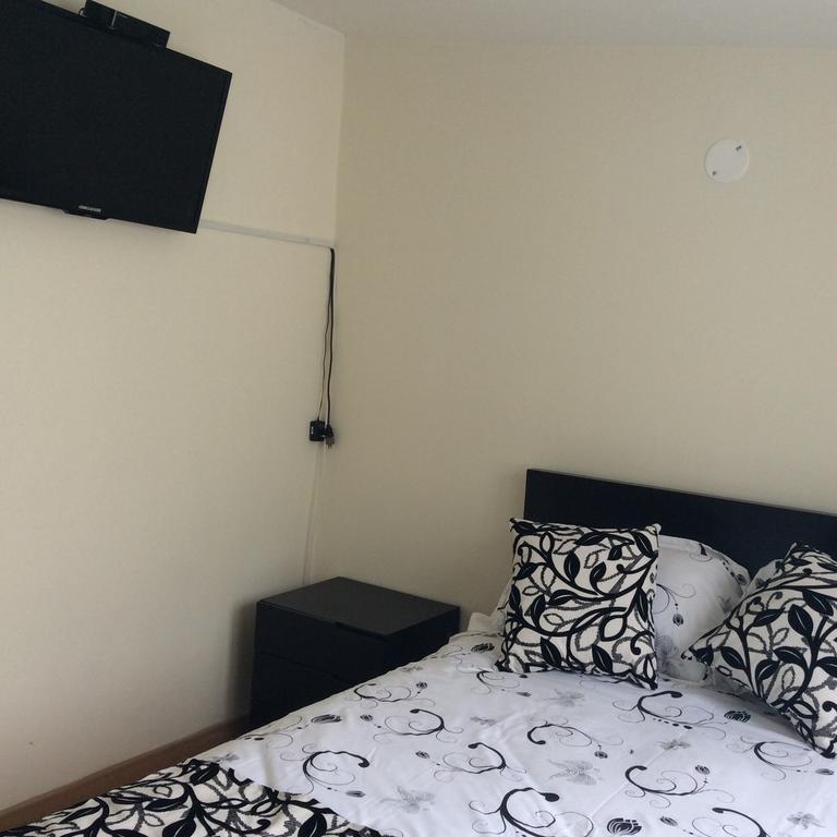 Guest house Cedritos Bogota