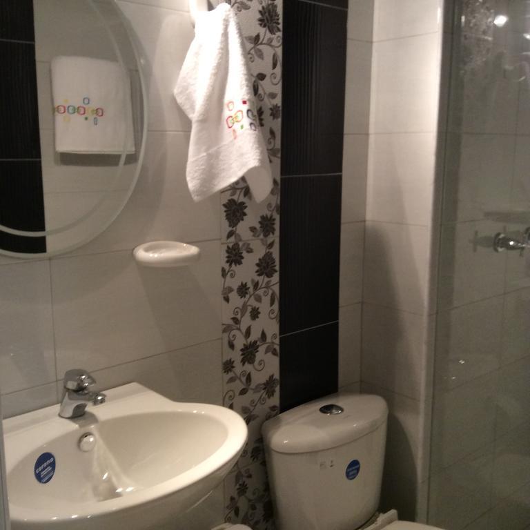 Cedritos Guest house *